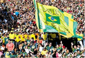 De acordo com dados do Censo Demográfico de 2010, o  Brasil apresenta 190.755.799 habitantes.